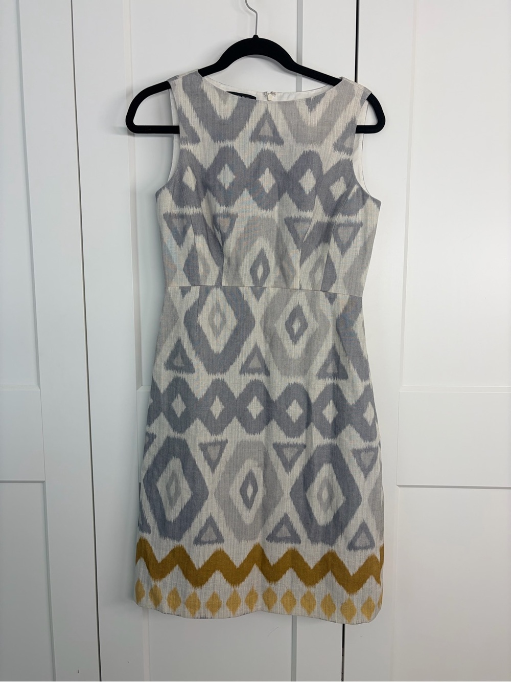 Lafayette 148 Sleeveless Gray & Mustard Patterned Sheath Dress | 2